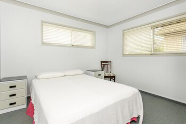Room 10 of 11