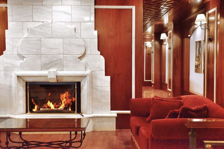 Guest Lobby