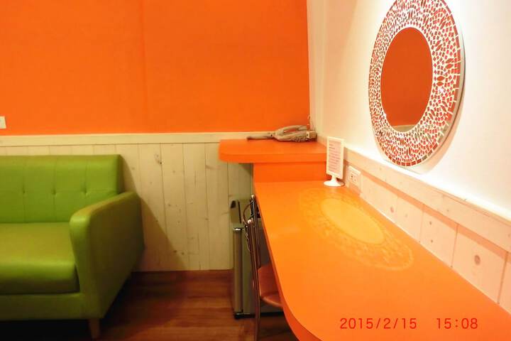Room 16 of 68