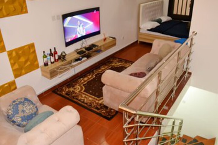 Room 6 of 14
