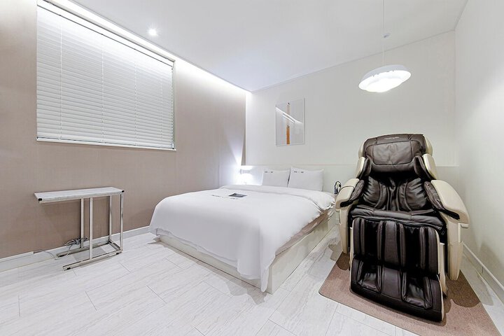 Room 28 of 52
