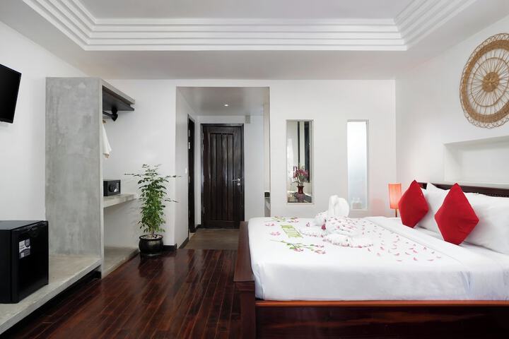 Room 27 of 132
