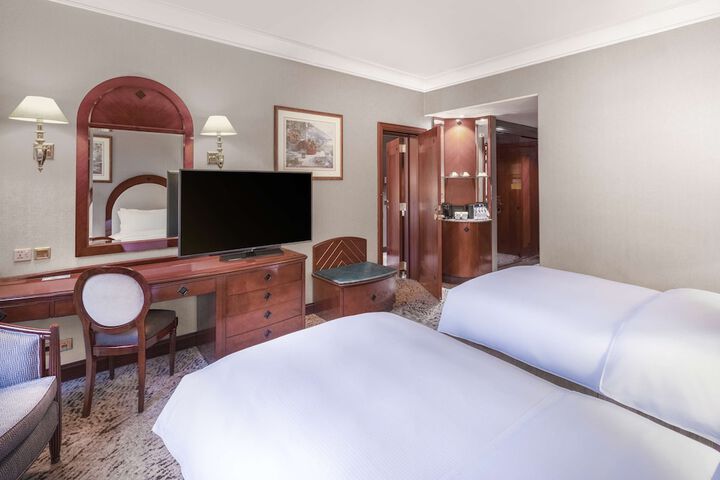 Room 28 of 139