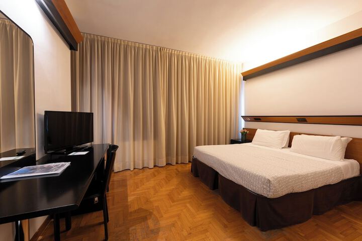 Room 15 of 74