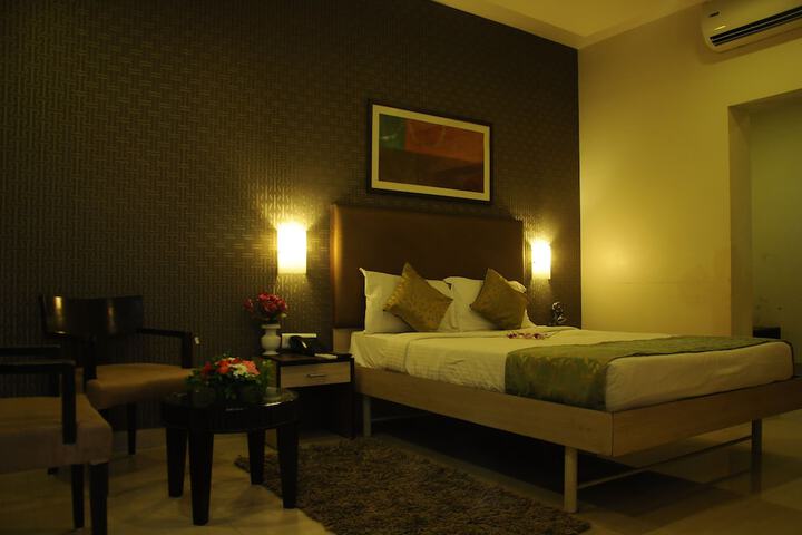 Room 20 of 53