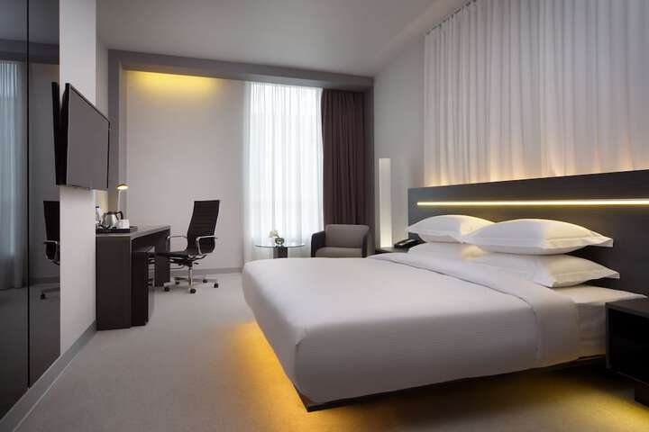 Room 5 of 60