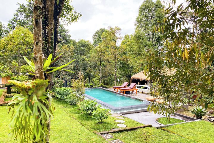 Pool 12 of 26