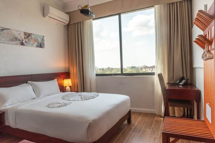 Room 5 of 87