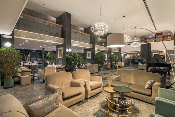 Hotel Interior 7 of 161