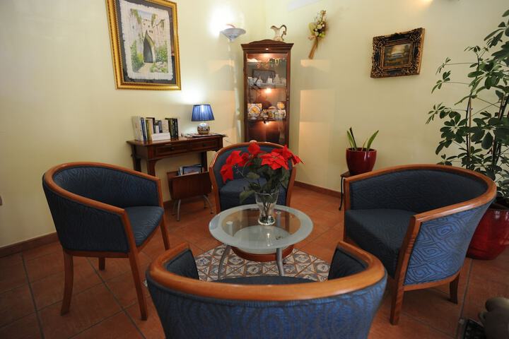 Guest Lobby