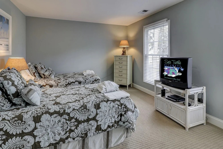 Room 4 of 17