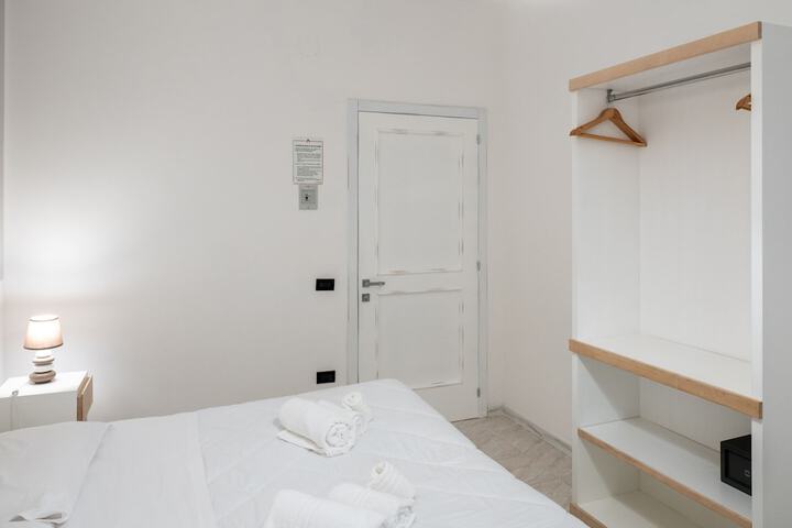 Room 9 of 49