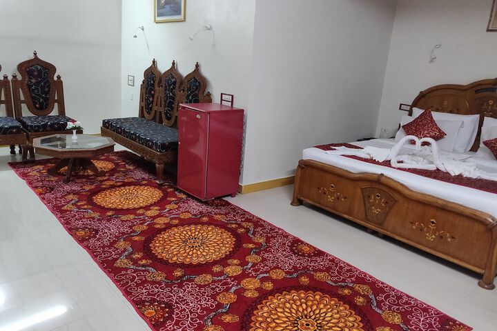Room 44 of 103