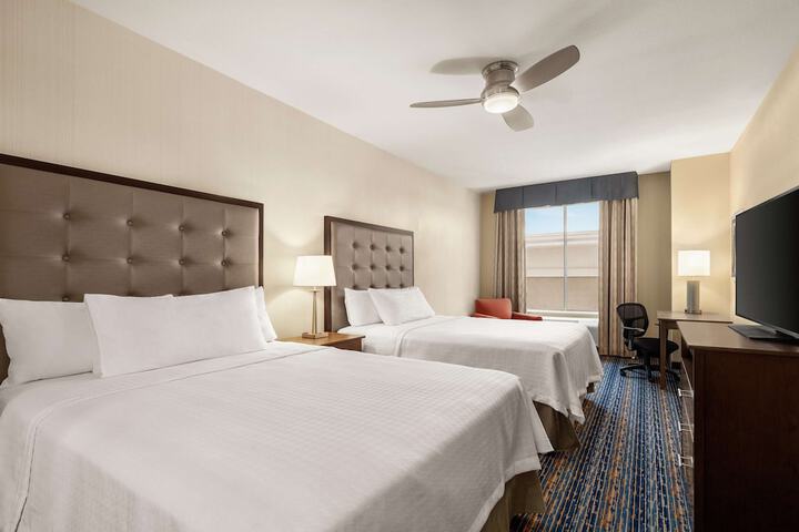 Room 6 of 36