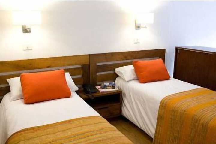 Room 3 of 17