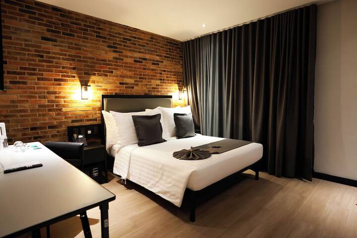 Room 17 of 51