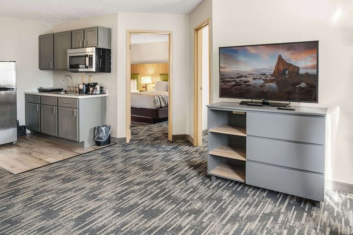 Room 30 of 48