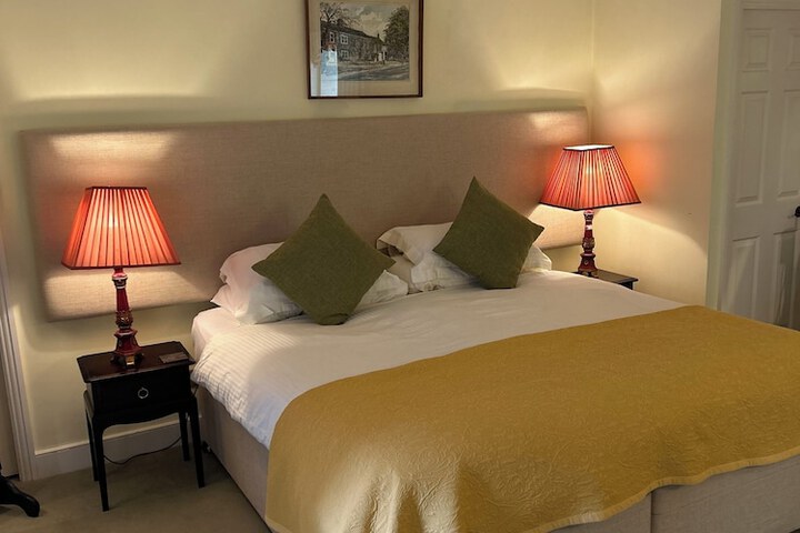 Room 10 of 90