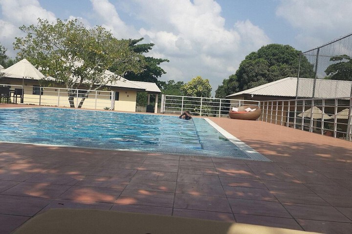 Pool 13 of 39