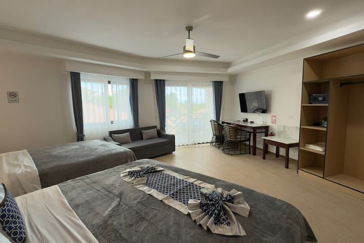 Room 71 of 272