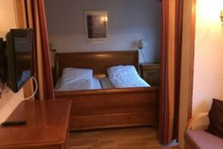 Hotel Suite Photo