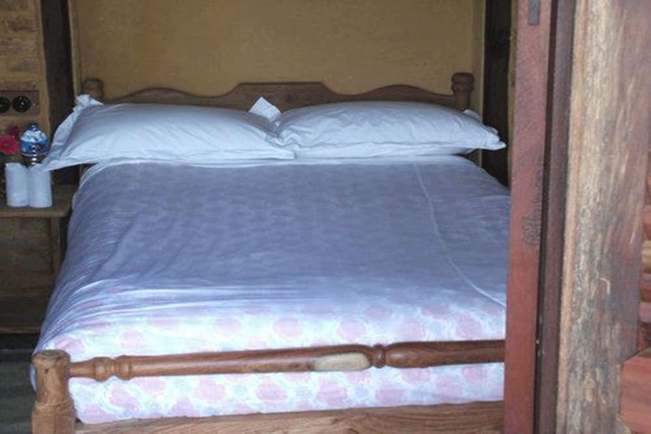 Room 2 of 26