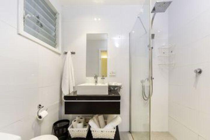 Room 2 of 19