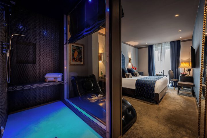 Room 76 of 161