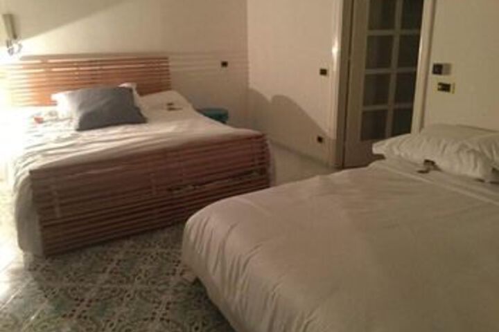 Room 2 of 12
