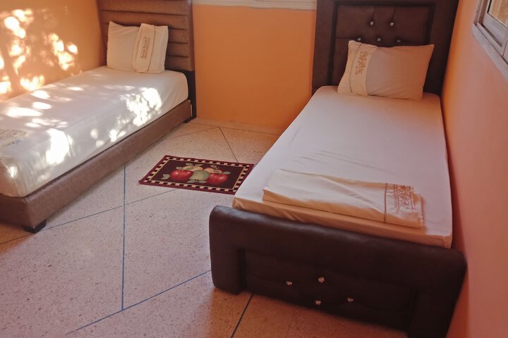 Room 12 of 29