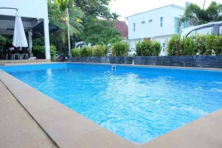 Pool 18 of 35