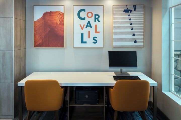 Business Center 77 of 85