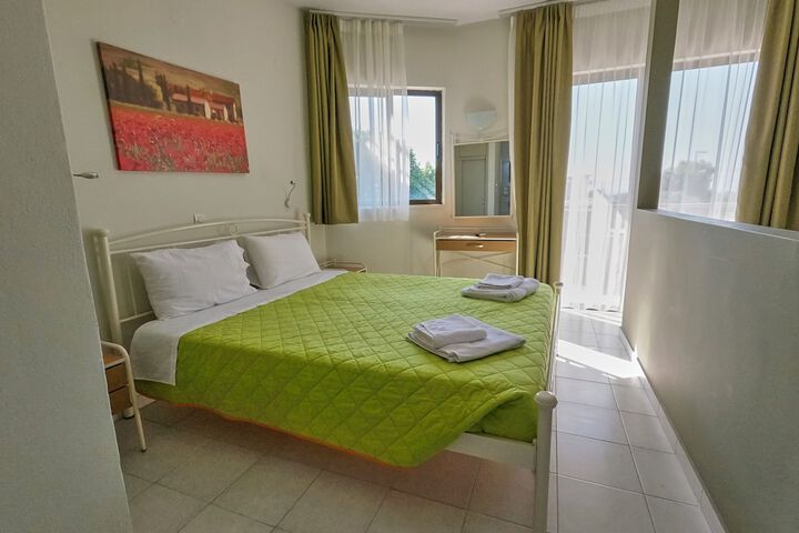 Room 5 of 24