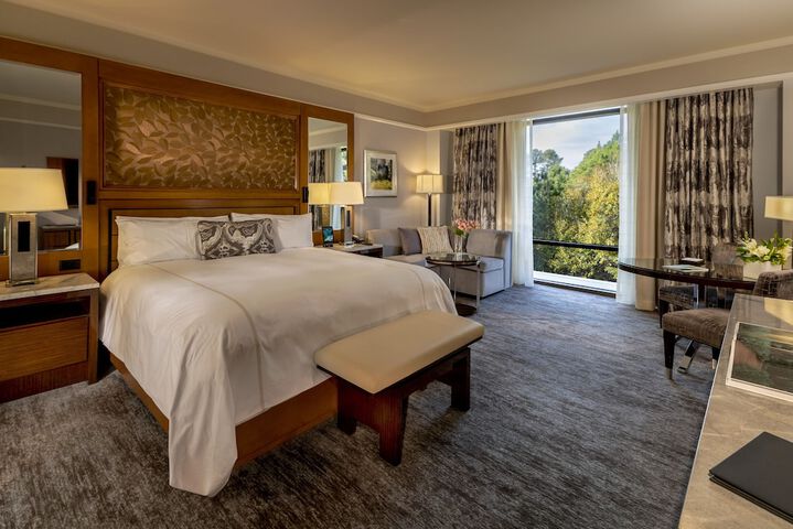 Room 4 of 51