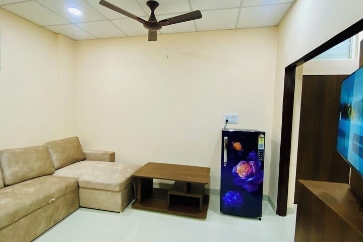 Room 32 of 51
