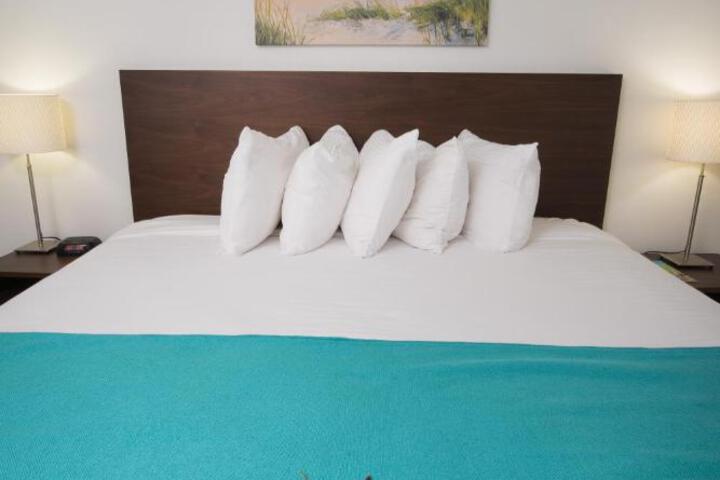 1 King Bed Suite (2 of 2)