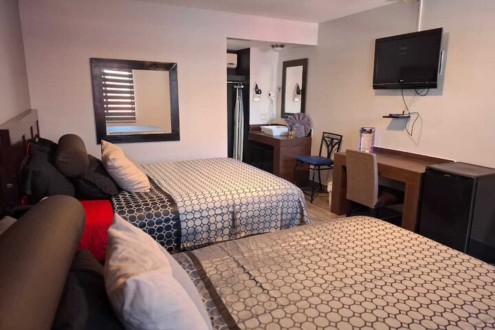 Room 5 of 28