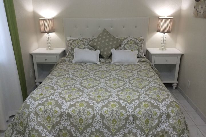 Room 5 of 73