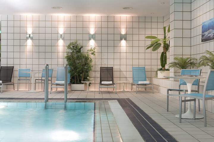 Pools & Facilities