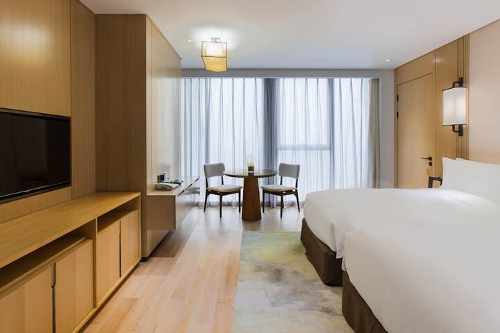 Room 5 of 48