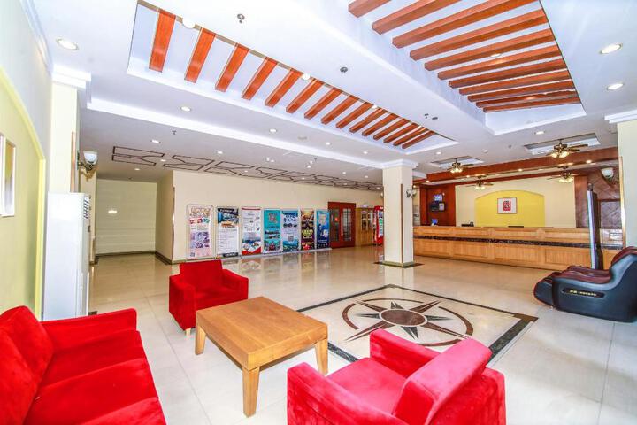 Home Inn Danzhou Nada Jiefang North Road Pedestrian Street