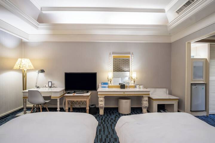 Room 20 of 63