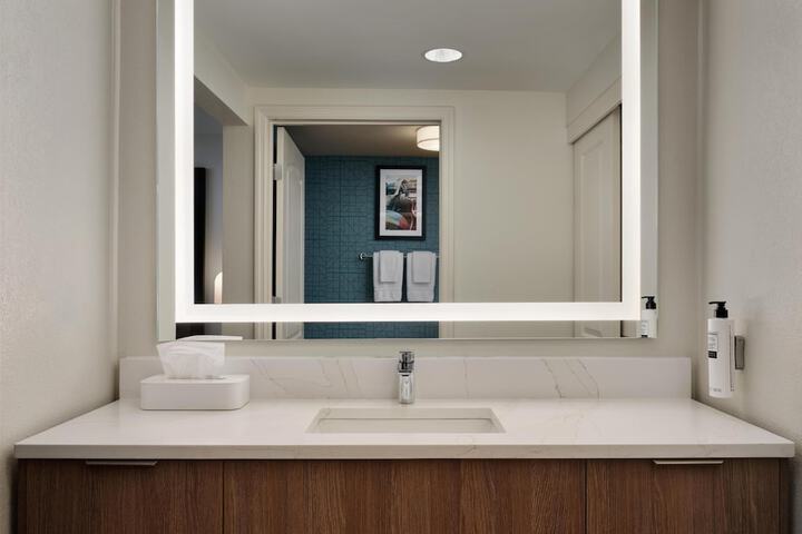 Room 15 of 42
