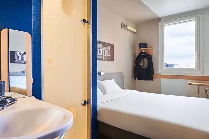 Room 20 of 42
