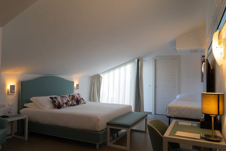 Room 27 of 58