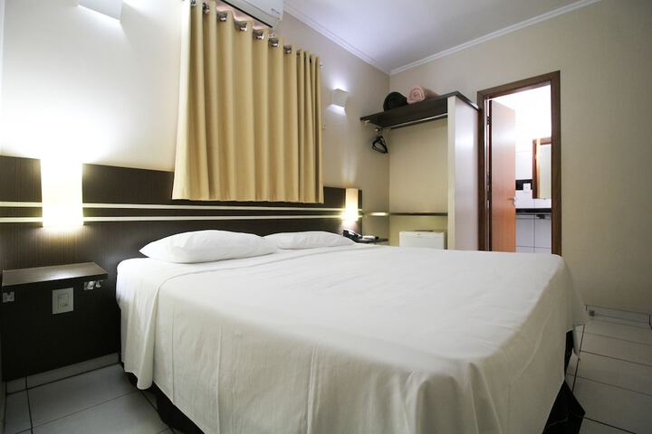 Room 67 of 183