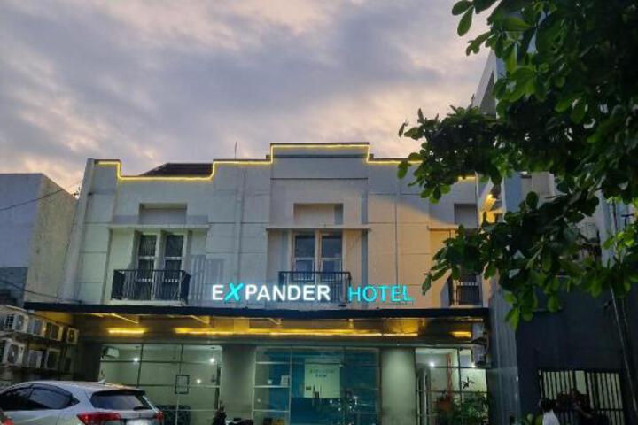 EXPANDER HOTEL Semarang (Formerly CityOne)