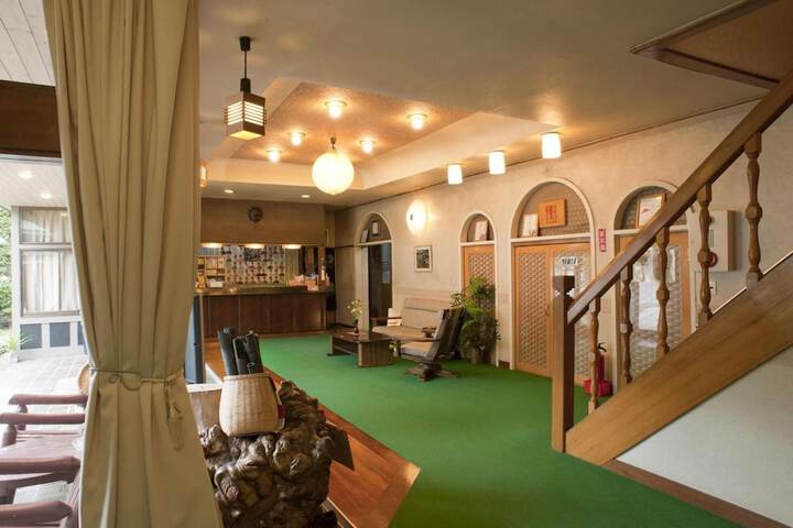 Guest Lobby