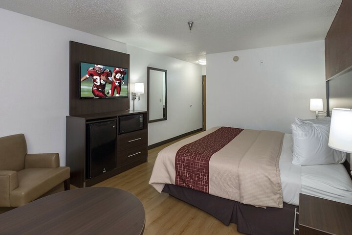Superior King Bed (4 of 10)