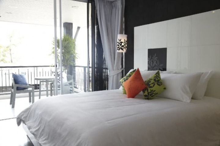 Room 10 of 75